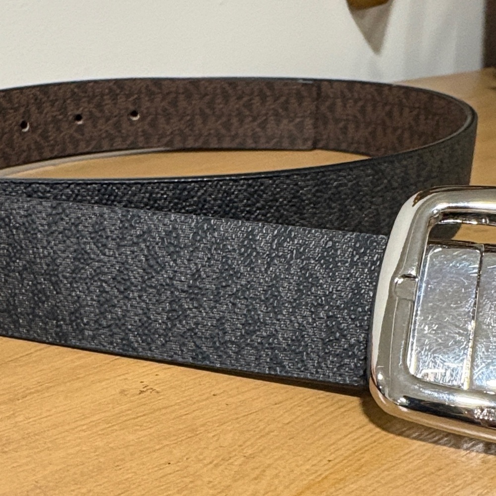 MICHAEL Michael Kors Black with Brown Reverse Logo-Print Belt with Silver Buckle - Picture 2 of 9